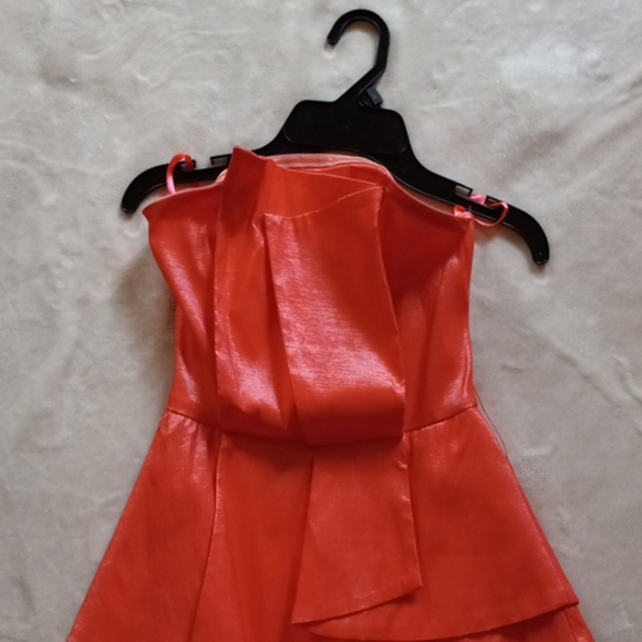 Dress - Picture 2 of 4